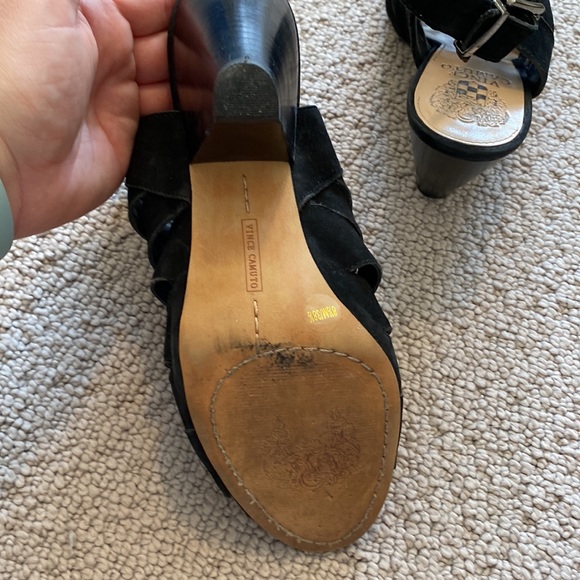 Vince Camuto 8.5 heels - Picture 3 of 4